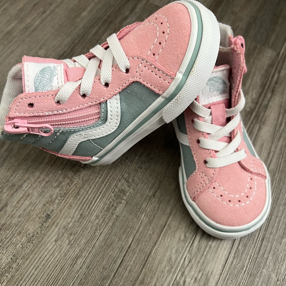 Vans Kids High-Top Sneakers in Pink and Gray